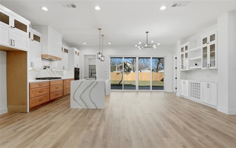 3906 Harlingen Street, Dallas, TX 75212, 4 Bedrooms Bedrooms, ,5 BathroomsBathrooms,Residential,For Sale,3906 Harlingen Street,0,21155249