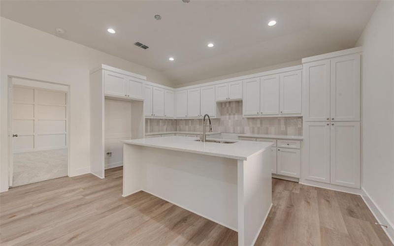 2335 Macon Street, Dallas, TX 75215, 4 Habitaciones Habitaciones , ,2 BañosBaños,Residential,En Venta,2335 Macon Street,0,21155269