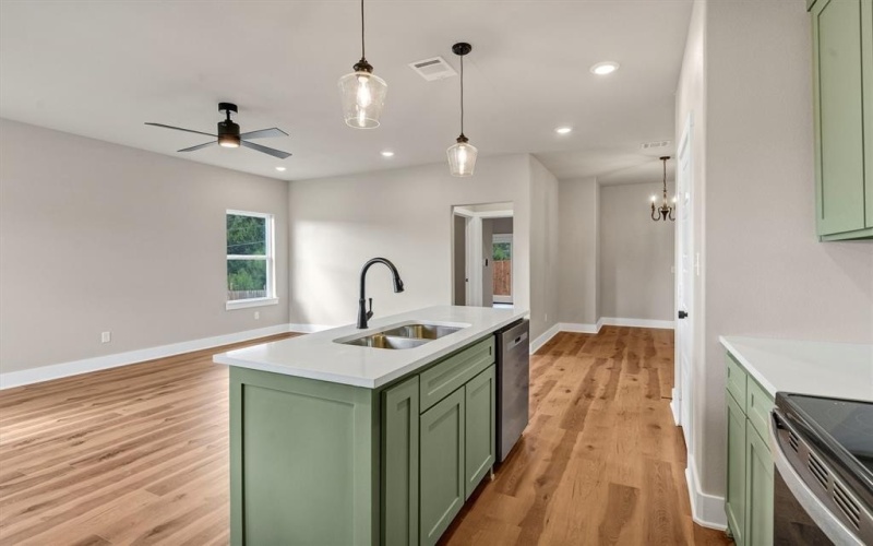 1710 Broken Bow Road, Granbury, TX 76049, 3 Bedrooms Bedrooms, ,2 BathroomsBathrooms,Residential,For Sale,1710 Broken Bow Road,0,21155497