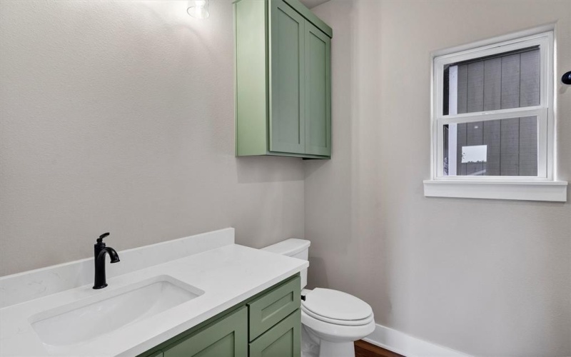 1710 Broken Bow Road, Granbury, TX 76049, 3 Bedrooms Bedrooms, ,2 BathroomsBathrooms,Residential,For Sale,1710 Broken Bow Road,0,21155497