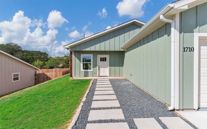 1710 Broken Bow Road, Granbury, TX 76049, 3 Bedrooms Bedrooms, ,2 BathroomsBathrooms,Residential,For Sale,1710 Broken Bow Road,0,21155497