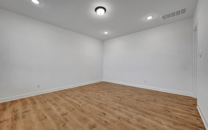 9200 Persimmon Lane, Mesquite, TX 75126, 3 Bedrooms Bedrooms, ,2 BathroomsBathrooms,Residential,For Sale,9200 Persimmon Lane,0,21155520