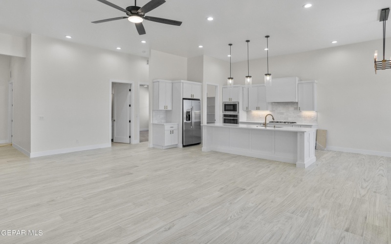 820 Acton Street, Horizon City, TX 79928, 4 Bedrooms Bedrooms, ,3 BathroomsBathrooms,Residential,For Sale,820 Acton Street,0,936615