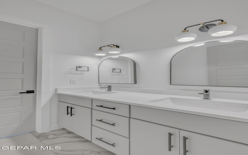 5656 RIO BONITO Circle, El Paso, TX 79932, 4 Habitaciones Habitaciones , ,1 BañoBaños,Residential,En Venta,5656 RIO BONITO Circle,0,936633