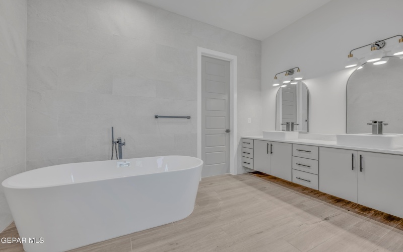 5656 RIO BONITO Circle, El Paso, TX 79932, 4 Habitaciones Habitaciones , ,1 BañoBaños,Residential,En Venta,5656 RIO BONITO Circle,0,936633