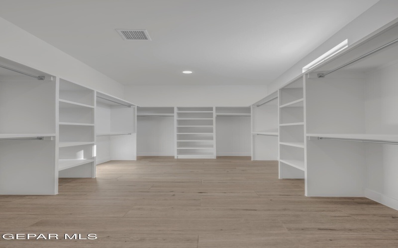 5656 RIO BONITO Circle, El Paso, TX 79932, 4 Habitaciones Habitaciones , ,1 BañoBaños,Residential,En Venta,5656 RIO BONITO Circle,0,936633