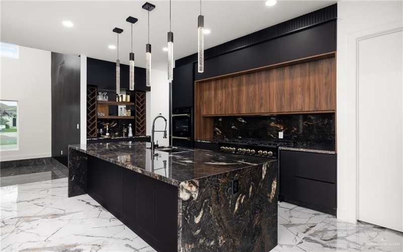 4648 Estancia Parkway, McAllen, TX 78504, 4 Habitaciones Habitaciones , ,3 BañosBaños,Residential,En Venta,4648 Estancia Parkway,0,492371