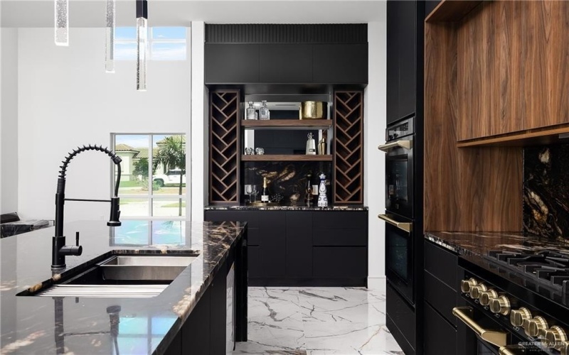 4648 Estancia Parkway, McAllen, TX 78504, 4 Habitaciones Habitaciones , ,3 BañosBaños,Residential,En Venta,4648 Estancia Parkway,0,492371