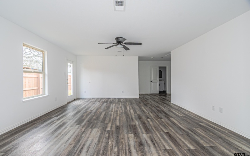 7129 Kayak Dr, Mabank, TX 75156, 2 Bedrooms Bedrooms, ,1 BathroomBathrooms,Residential,For Sale,7129 Kayak Dr,0,26000777