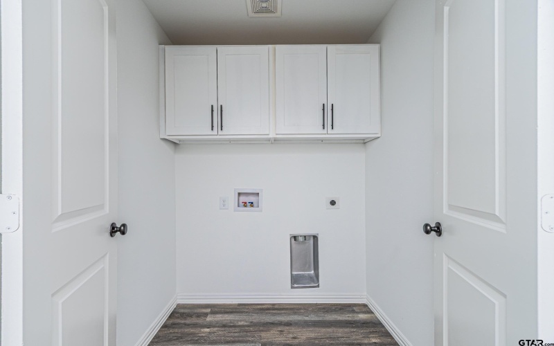 7129 Kayak Dr, Mabank, TX 75156, 2 Bedrooms Bedrooms, ,1 BathroomBathrooms,Residential,For Sale,7129 Kayak Dr,0,26000777