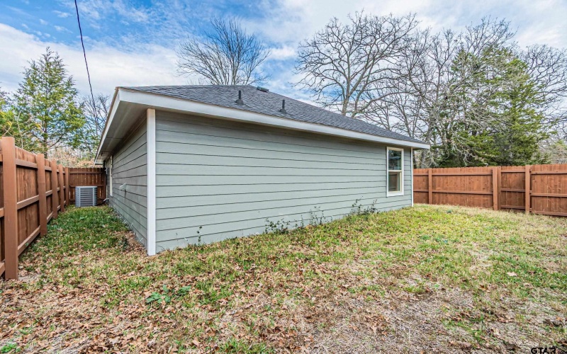 7129 Kayak Dr, Mabank, TX 75156, 2 Bedrooms Bedrooms, ,1 BathroomBathrooms,Residential,For Sale,7129 Kayak Dr,0,26000777