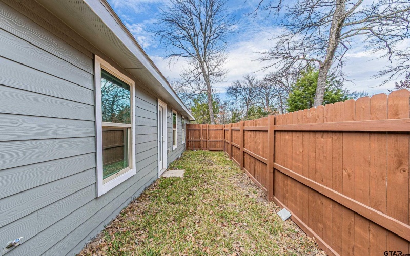 7129 Kayak Dr, Mabank, TX 75156, 2 Bedrooms Bedrooms, ,1 BathroomBathrooms,Residential,For Sale,7129 Kayak Dr,0,26000777