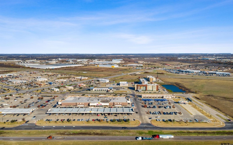 214 Market Center Dr, Terrell, TX 75160, ,Commercial Sale,For Sale,214 Market Center Dr,0,26000781