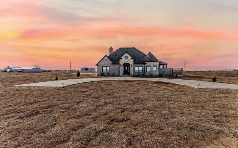 5812 E County Rd 6400, Lubbock, TX 79403, 4 Bedrooms Bedrooms, ,5 BathroomsBathrooms,Residential,For Sale,5812 E County Rd 6400,0,202600796