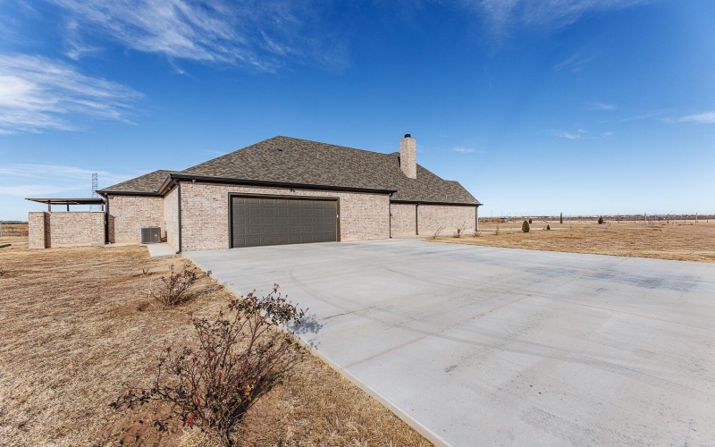 5812 E County Rd 6400, Lubbock, TX 79403, 4 Bedrooms Bedrooms, ,5 BathroomsBathrooms,Residential,For Sale,5812 E County Rd 6400,0,202600796