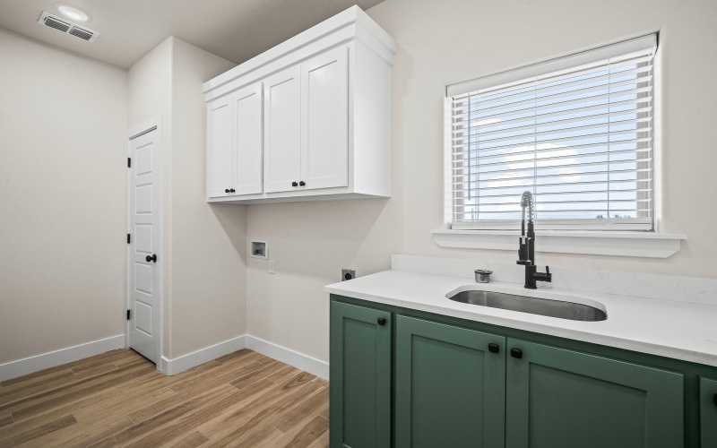 16008 N F M 179, Shallowater, TX 79363, 3 Bedrooms Bedrooms, ,2 BathroomsBathrooms,Residential,For Sale,16008 N F M 179,0,202600811