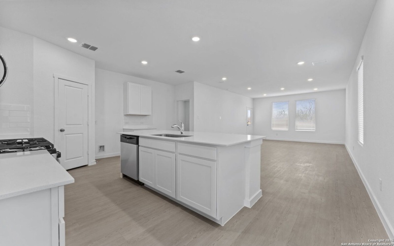 6611 Titan Park, Converse, TX 78109, 4 Bedrooms Bedrooms, ,3 BathroomsBathrooms,Residential,For Sale,6611 Titan Park,0,1934210