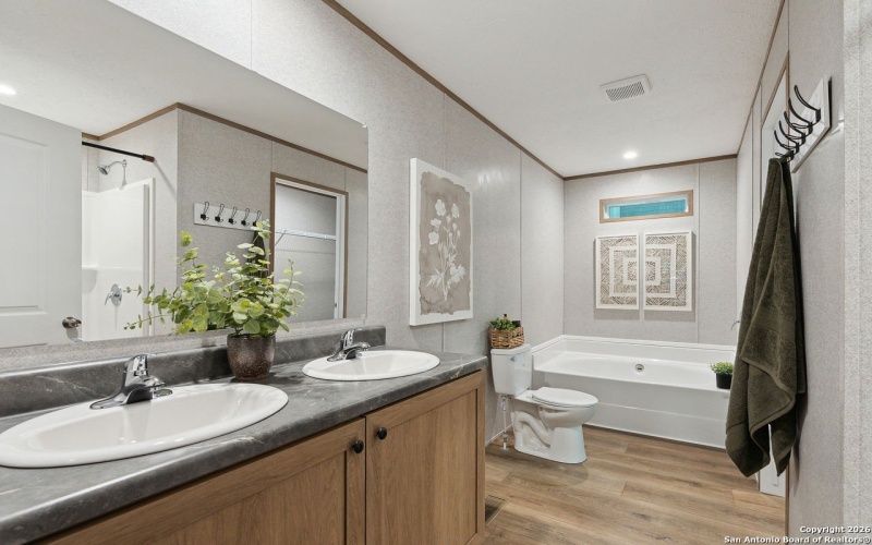 12180 FM 1117, Seguin, TX 78155, 4 Bedrooms Bedrooms, ,2 BathroomsBathrooms,Residential,For Sale,12180 FM 1117,0,1934211