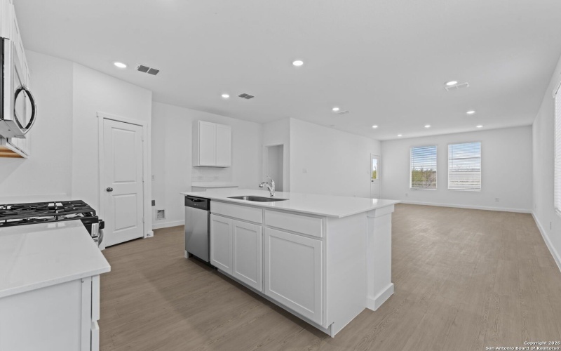 6623 Titan Park, Converse, TX 78109, 4 Bedrooms Bedrooms, ,3 BathroomsBathrooms,Residential,For Sale,6623 Titan Park,0,1934216