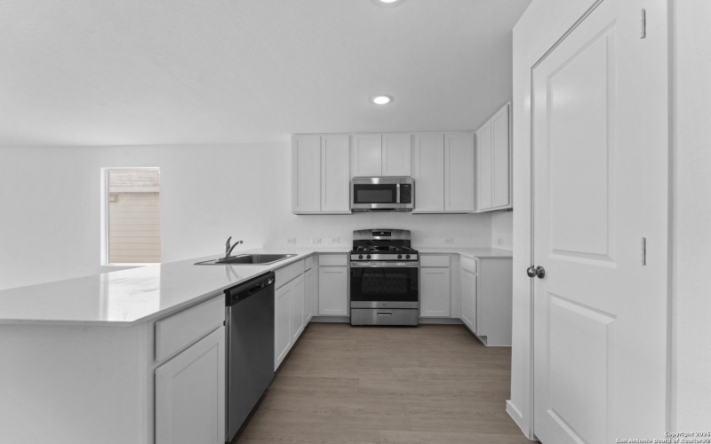 1847 Nuthatch Ridge, New Braunfels, TX 78130, 4 Habitaciones Habitaciones , ,2 BañosBaños,Residential,En Venta,1847 Nuthatch Ridge,0,1934332