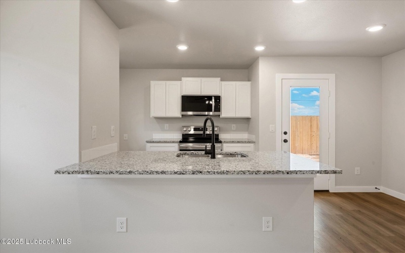 14507 Paris Avenue, Lubbock, TX 79423, 2 Habitaciones Habitaciones , ,2 BañosBaños,Residential,En Venta,14507 Paris Avenue,202554420