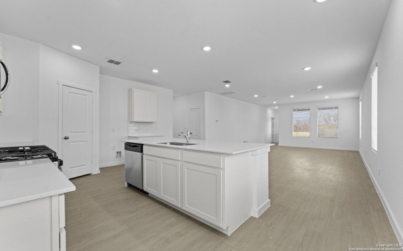 6607 Titan Park, Converse, TX 78109, 5 Bedrooms Bedrooms, ,3 BathroomsBathrooms,Residential,For Sale,6607 Titan Park,0,1934478