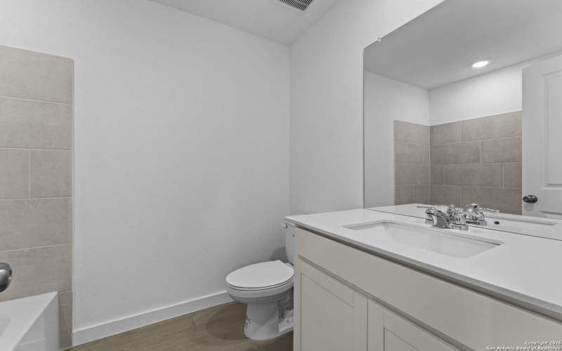 6529 Titan Park, Converse, TX 78109, 4 Habitaciones Habitaciones , ,3 BañosBaños,Residential,En Venta,6529 Titan Park,0,1934485