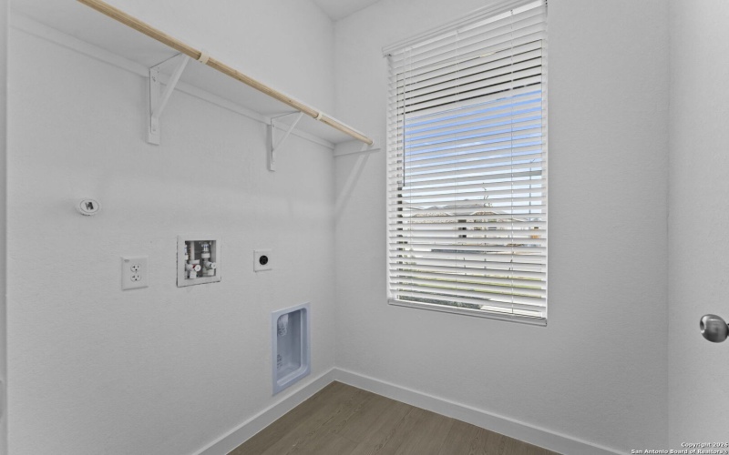 6529 Titan Park, Converse, TX 78109, 4 Habitaciones Habitaciones , ,3 BañosBaños,Residential,En Venta,6529 Titan Park,0,1934485