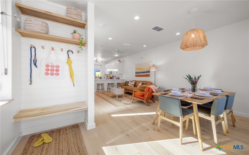 103 Lively Lane unit: C #C, San Marcos, TX 78666, 2 Habitaciones Habitaciones , ,2 BañosBaños,Residential,En Venta,103 Lively Lane unit: C,0,601579