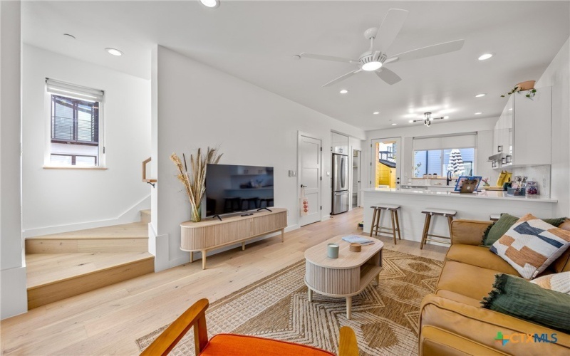 103 Lively Lane unit: C #C, San Marcos, TX 78666, 2 Habitaciones Habitaciones , ,2 BañosBaños,Residential,En Venta,103 Lively Lane unit: C,0,601579