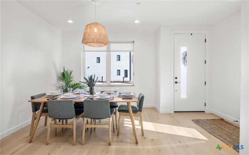 103 Lively Lane unit: C #C, San Marcos, TX 78666, 2 Habitaciones Habitaciones , ,2 BañosBaños,Residential,En Venta,103 Lively Lane unit: C,0,601579