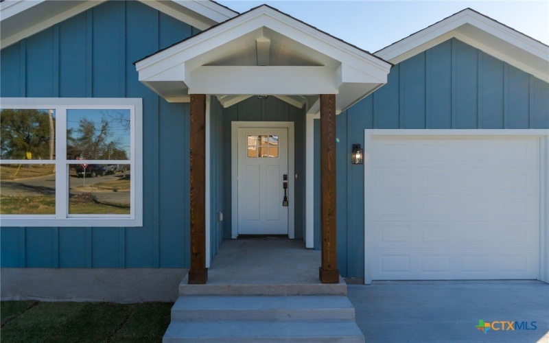 1210 Mills Street, Gatesville, TX 76528, 3 Bedrooms Bedrooms, ,2 BathroomsBathrooms,Residential,For Sale,1210 Mills Street,0,602118