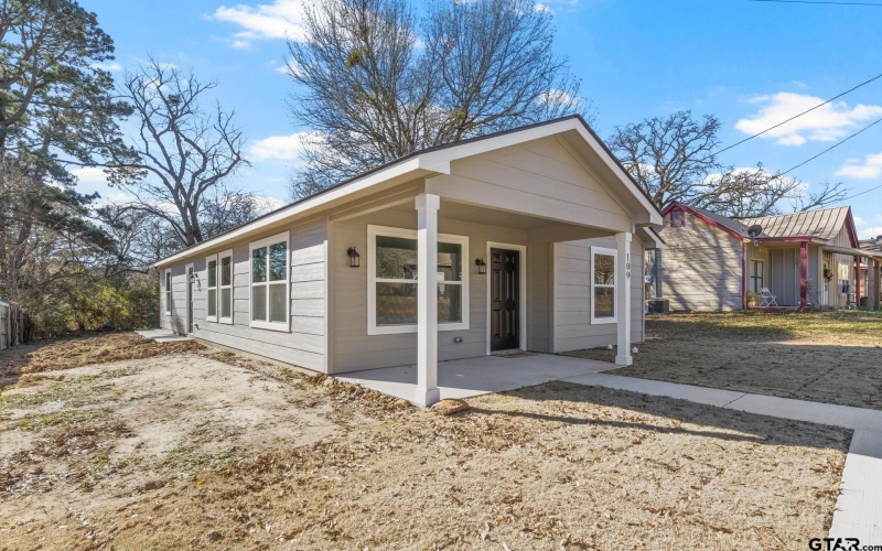 109 Yates St., Mt Vernon, TX 75457, 3 Bedrooms Bedrooms, ,2 BathroomsBathrooms,Residential,For Sale,109 Yates St.,0,26000833