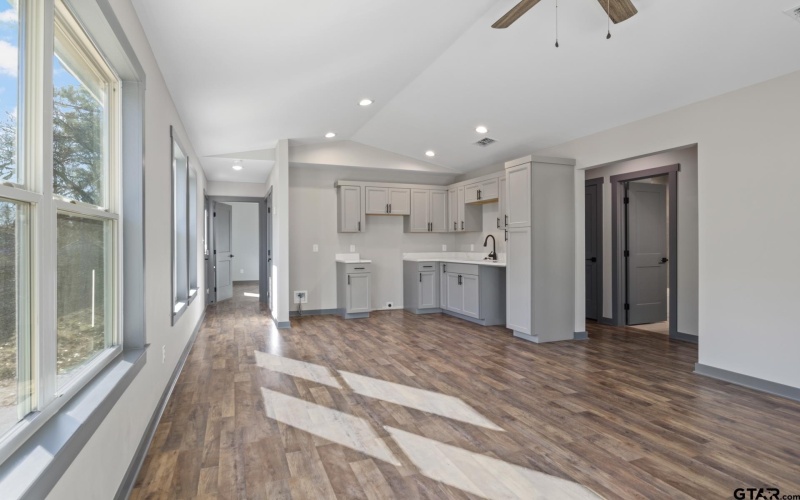 109 Yates St., Mt Vernon, TX 75457, 3 Bedrooms Bedrooms, ,2 BathroomsBathrooms,Residential,For Sale,109 Yates St.,0,26000833