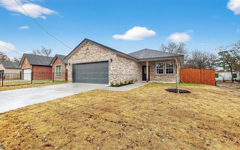 4523 Metropolitan Avenue, Dallas, TX 75210, 3 Bedrooms Bedrooms, ,2 BathroomsBathrooms,Residential,For Sale,4523 Metropolitan Avenue,0,21120458