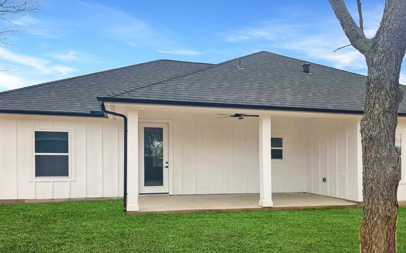 404 S San Marcos Street, Whitney, TX 76692, 3 Bedrooms Bedrooms, ,2 BathroomsBathrooms,Residential,For Sale,404 S San Marcos Street,0,21144485