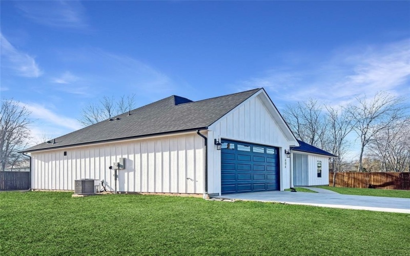 404 S San Marcos Street, Whitney, TX 76692, 3 Bedrooms Bedrooms, ,2 BathroomsBathrooms,Residential,For Sale,404 S San Marcos Street,0,21144485