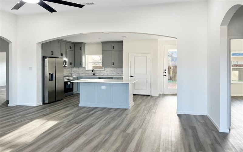 404 S San Marcos Street, Whitney, TX 76692, 3 Bedrooms Bedrooms, ,2 BathroomsBathrooms,Residential,For Sale,404 S San Marcos Street,0,21144485