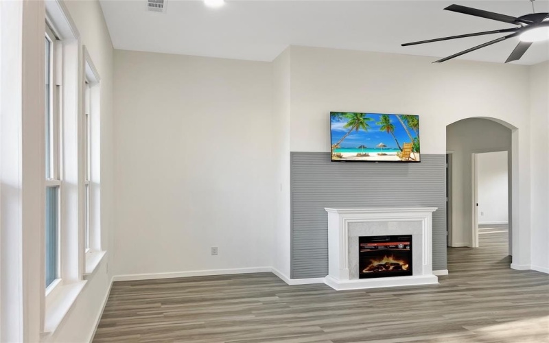 404 S San Marcos Street, Whitney, TX 76692, 3 Bedrooms Bedrooms, ,2 BathroomsBathrooms,Residential,For Sale,404 S San Marcos Street,0,21144485