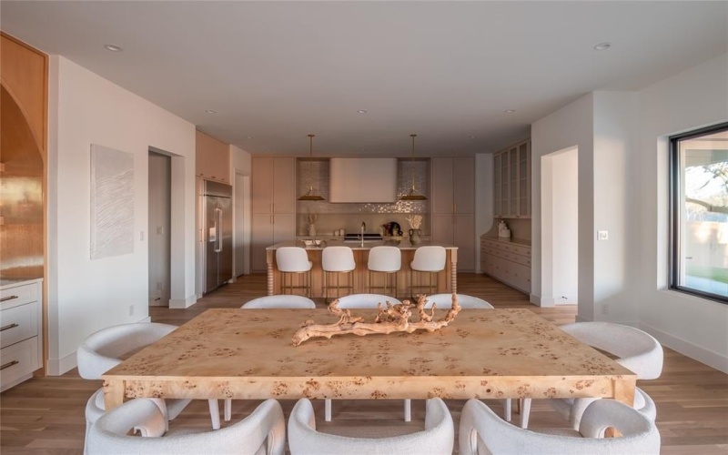 6902 La Vista Drive, Dallas, TX 75214, 6 Bedrooms Bedrooms, ,7 BathroomsBathrooms,Residential,For Sale,6902 La Vista Drive,0,21147368