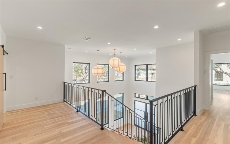 6902 La Vista Drive, Dallas, TX 75214, 6 Bedrooms Bedrooms, ,7 BathroomsBathrooms,Residential,For Sale,6902 La Vista Drive,0,21147368