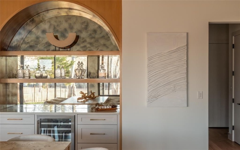 6902 La Vista Drive, Dallas, TX 75214, 6 Bedrooms Bedrooms, ,7 BathroomsBathrooms,Residential,For Sale,6902 La Vista Drive,0,21147368