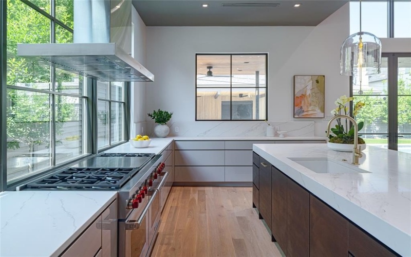 6411 Chevy Chase Avenue, Dallas, TX 75225, 5 Bedrooms Bedrooms, ,6 BathroomsBathrooms,Residential,For Sale,6411 Chevy Chase Avenue,0,21147458