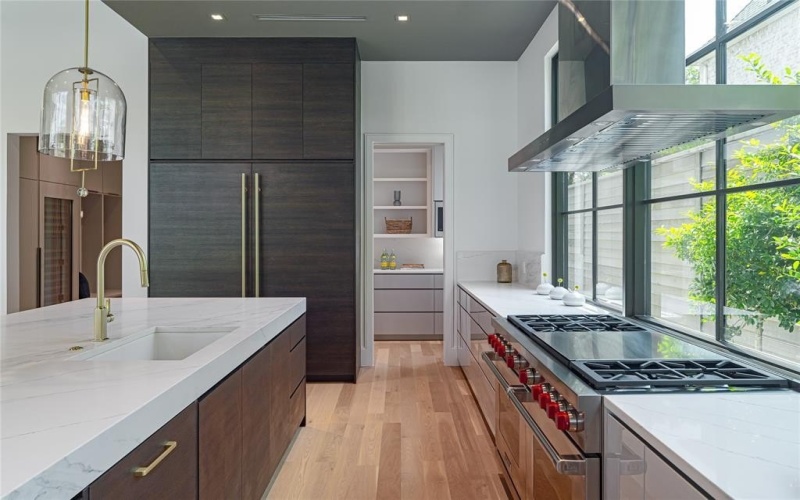 6411 Chevy Chase Avenue, Dallas, TX 75225, 5 Bedrooms Bedrooms, ,6 BathroomsBathrooms,Residential,For Sale,6411 Chevy Chase Avenue,0,21147458