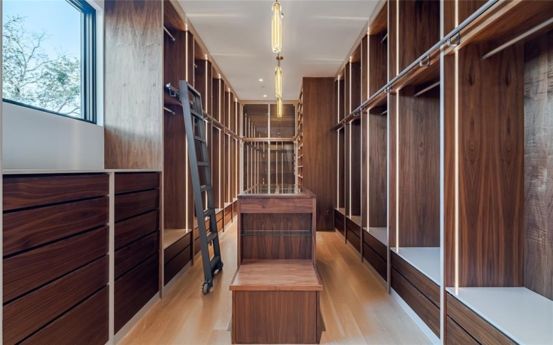 6411 Chevy Chase Avenue, Dallas, TX 75225, 5 Bedrooms Bedrooms, ,6 BathroomsBathrooms,Residential,For Sale,6411 Chevy Chase Avenue,0,21147458