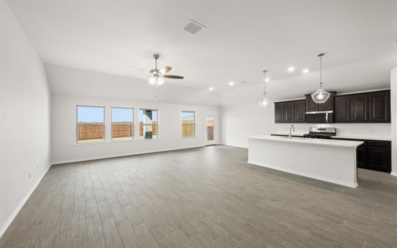 1908 Seminole Drive, Cleburne, TX 76033, 3 Bedrooms Bedrooms, ,2 BathroomsBathrooms,Residential,For Sale,1908 Seminole Drive,0,21156735