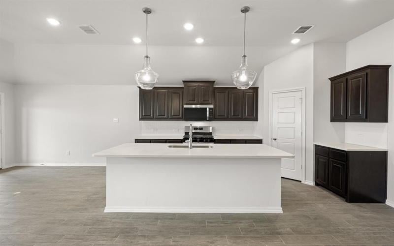 1908 Seminole Drive, Cleburne, TX 76033, 3 Bedrooms Bedrooms, ,2 BathroomsBathrooms,Residential,For Sale,1908 Seminole Drive,0,21156735