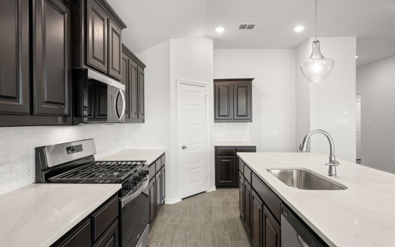 1908 Seminole Drive, Cleburne, TX 76033, 3 Bedrooms Bedrooms, ,2 BathroomsBathrooms,Residential,For Sale,1908 Seminole Drive,0,21156735