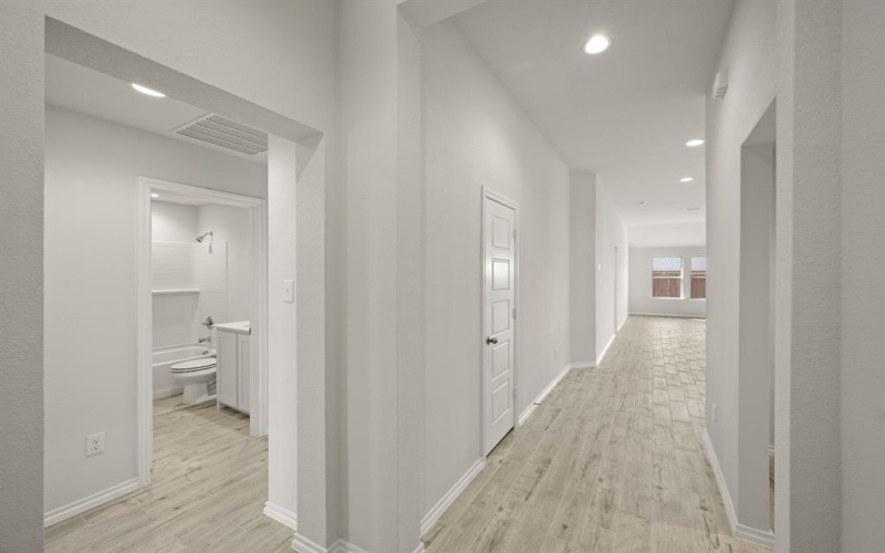 301 Comanche Drive, Cleburne, TX 76033, 3 Bedrooms Bedrooms, ,2 BathroomsBathrooms,Residential,For Sale,301 Comanche Drive,0,21156801