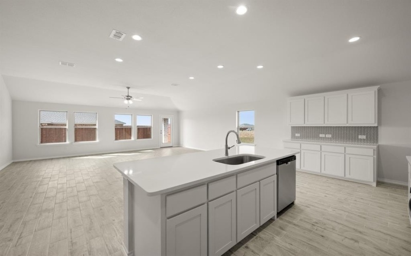 301 Comanche Drive, Cleburne, TX 76033, 3 Bedrooms Bedrooms, ,2 BathroomsBathrooms,Residential,For Sale,301 Comanche Drive,0,21156801